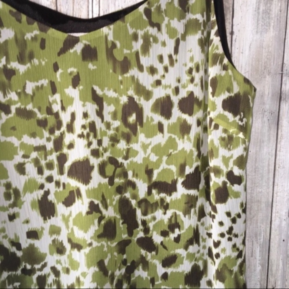 Tahari Printed Tank - Picture 2 of 4